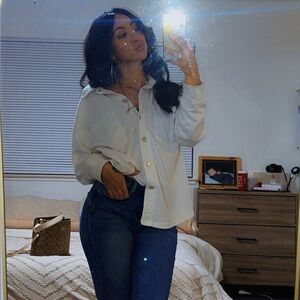 Meet your Posher, Anysia